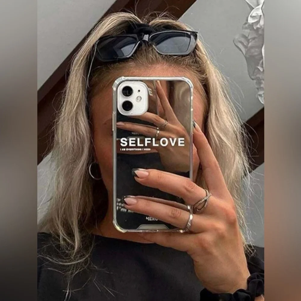 🤎✨GORGEOUS‎ MIRROR IPHONE CASE✨🤎
